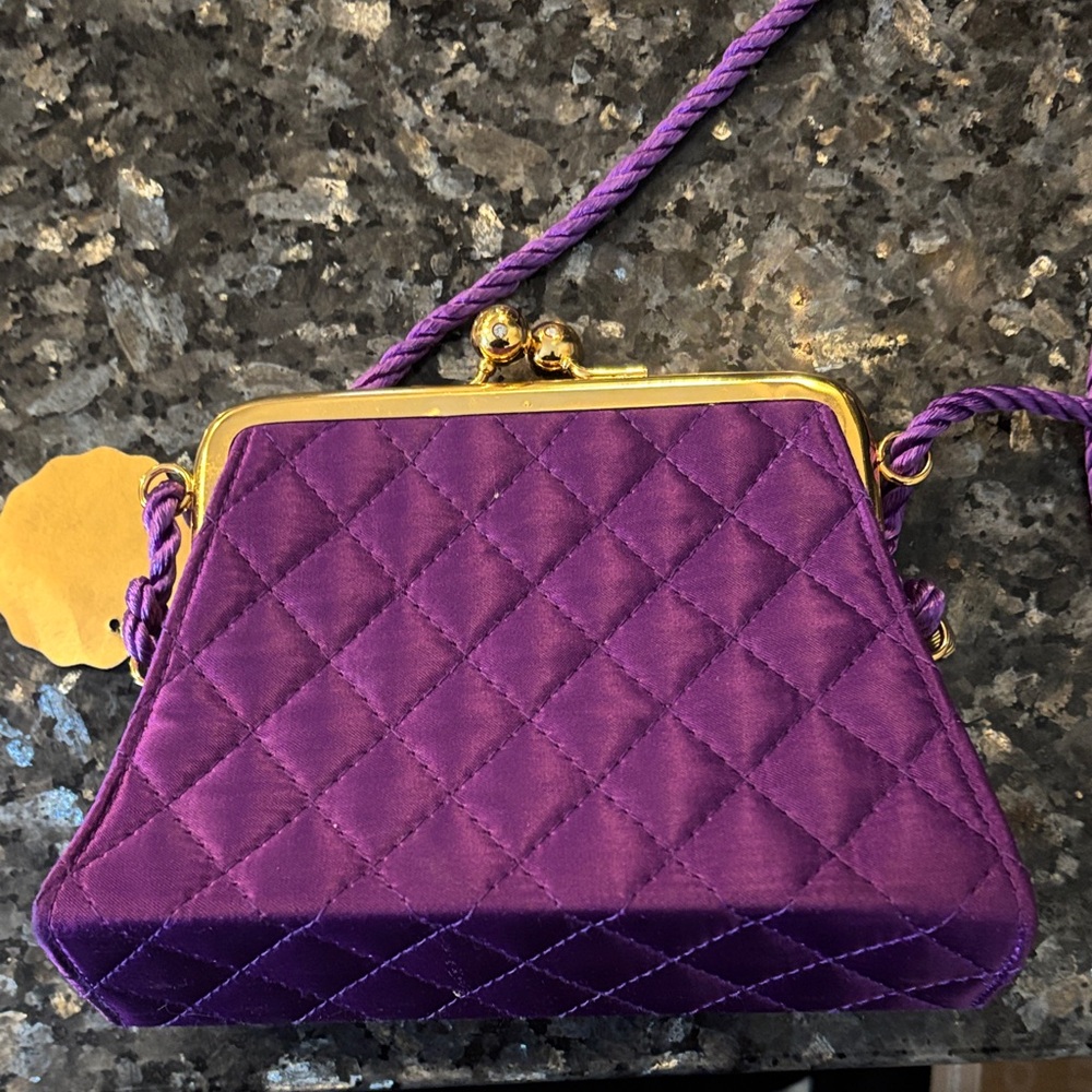 La Regale small quilted purse